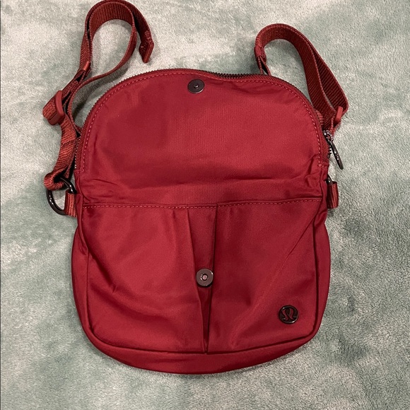 lululemon athletica Burgundy Messenger Bag - Picture 2 of 7